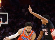 米切尔陷入低谷，爆发新星连败，引发争议球队命运悬念！的简单介绍