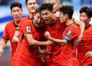 一场激烈比赛中强队获得耀眼胜利